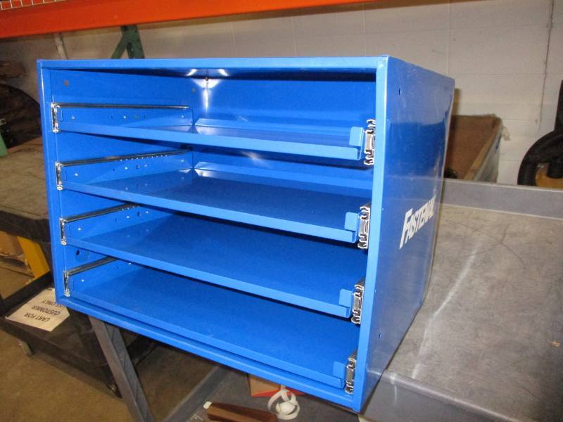 lot 1 image: 4 Drawer Cabinet