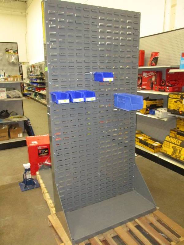 lot 50 image: Louvered Racking