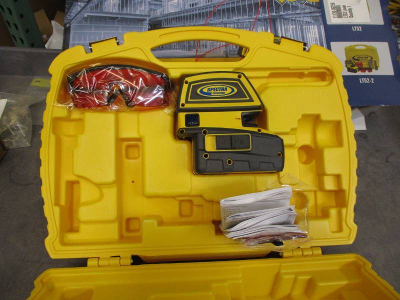 lot 33 image: Spectra LT52 Laser Level Tool