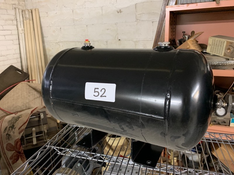 lot 52 image: Air tank