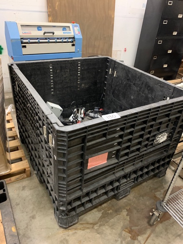 lot 130 image: Plastic crate w misc.