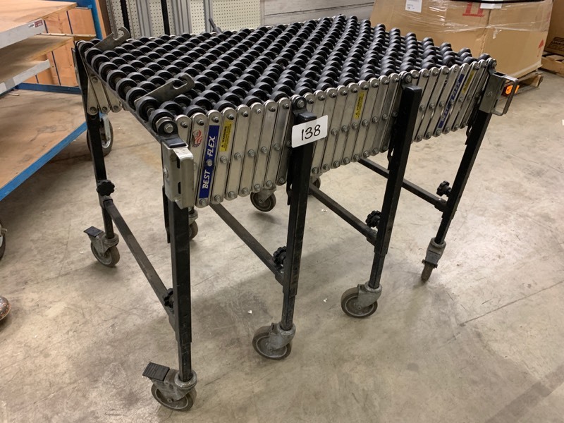 lot 138 image: Flexible skate wheel conveyor