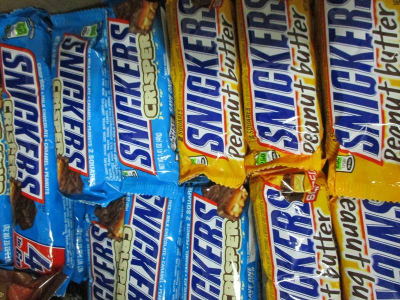 lot 134 image: 44 assorted candy bars