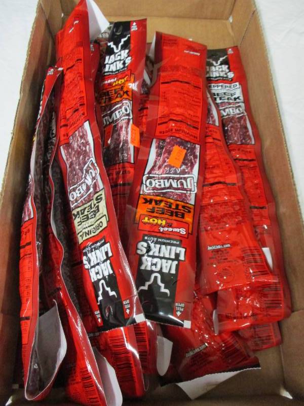 lot 125 image: 14 Jumbo Jack Links