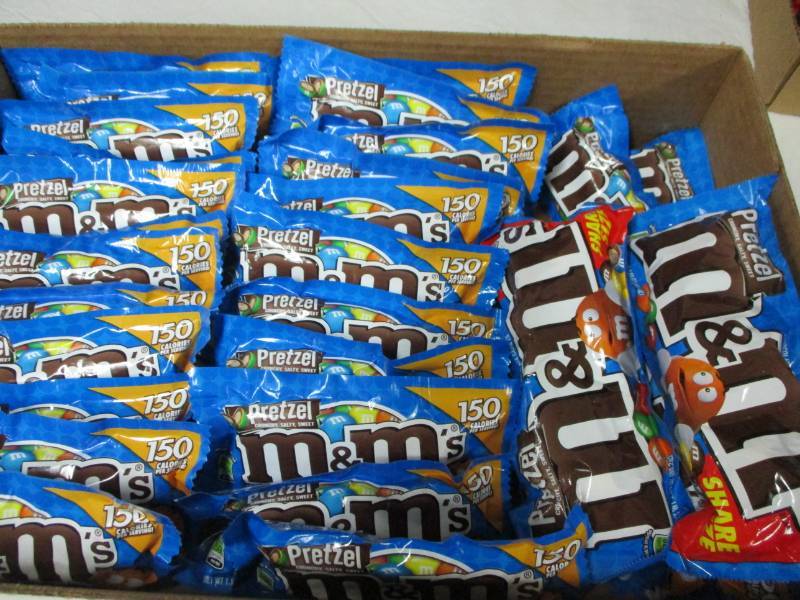 lot 118 image: 30 Packs of Pretzel M&Ms
