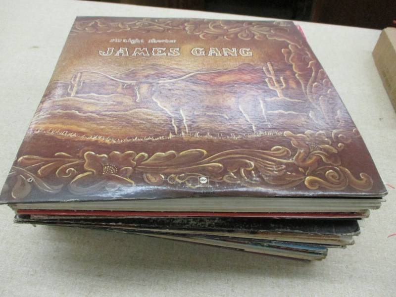 lot 85 image: 30 Various 33 records