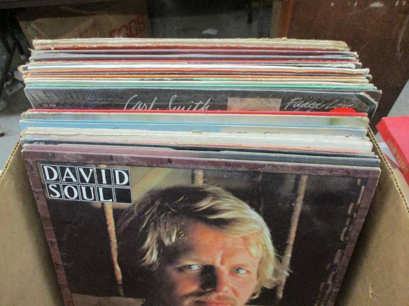 lot 87 image: 30 Various 33 records
