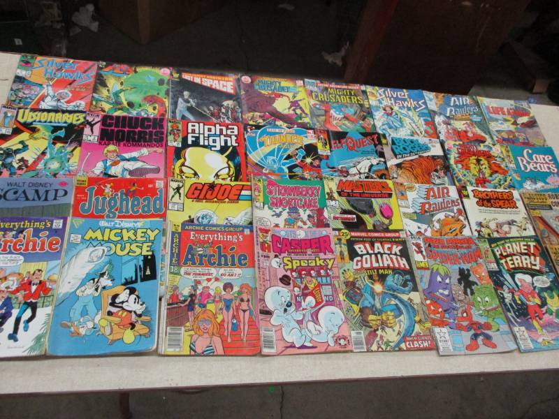 lot 92 image: Vintage Comic Books