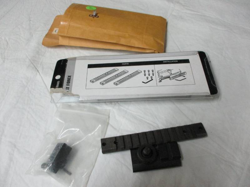 lot 35 image: Mounting Hardware