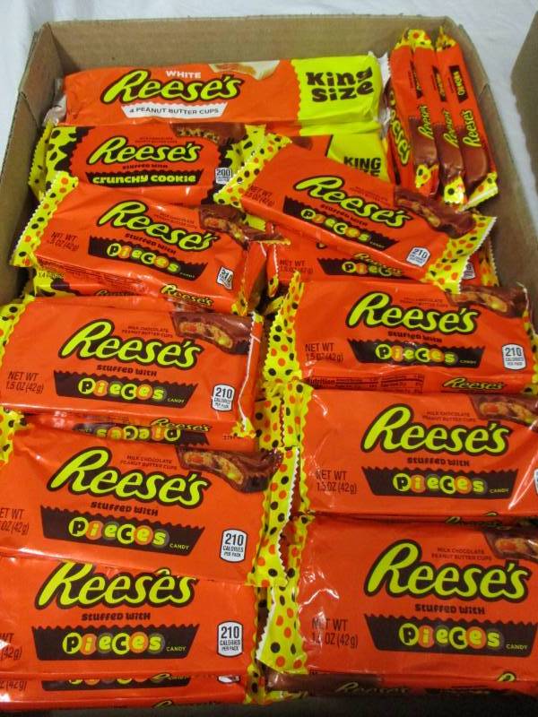 lot 148 image: 40 assorted Reeses