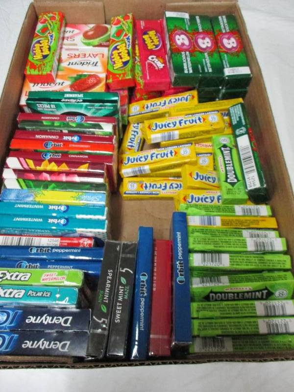 lot 138 image: 90 packs of gum