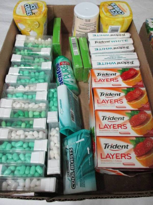 lot 137 image: 60 assorted packs of gum and mints