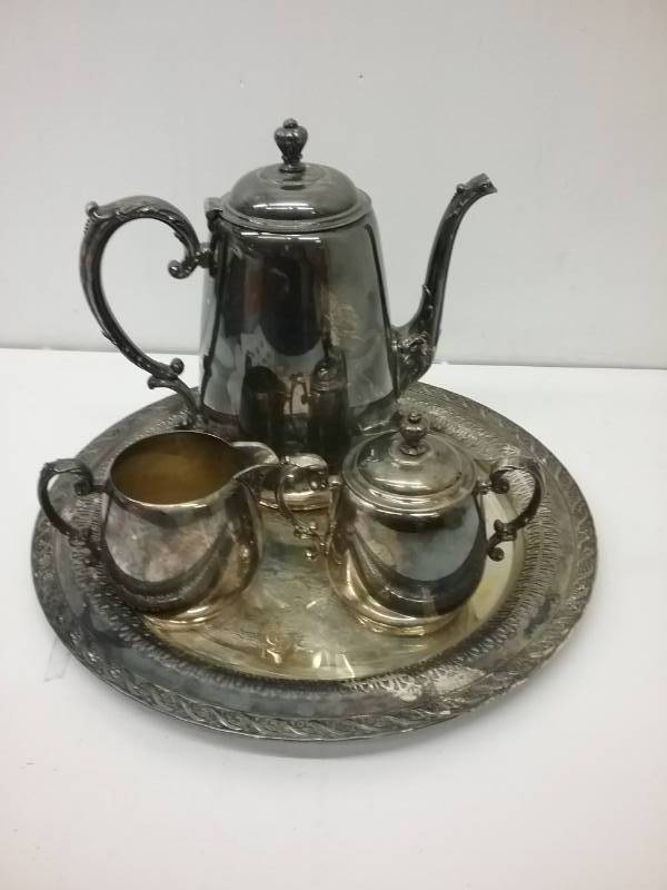 lot 66 image: Vintage Spring Flower WM Rogers and Son Coffee Set