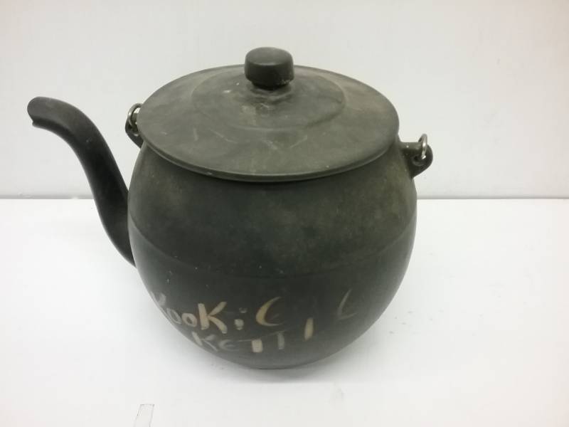 lot 68 image: McCoy Kookie Kettle