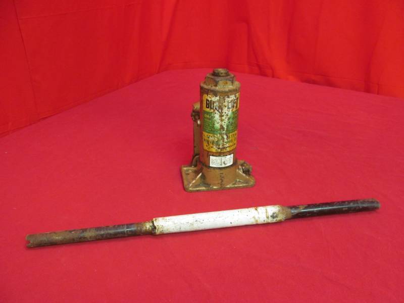 lot 15 image: jack