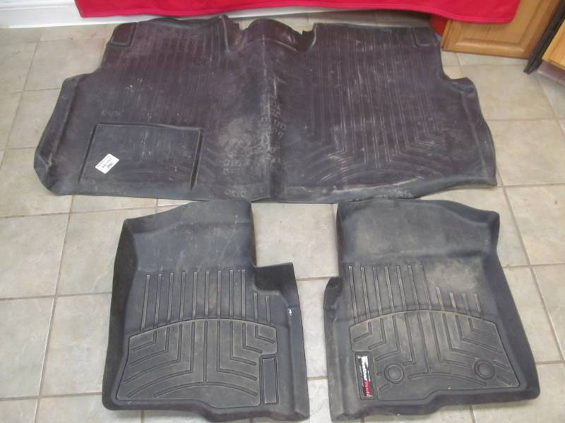 lot 17 image: Weather tek floor mat
