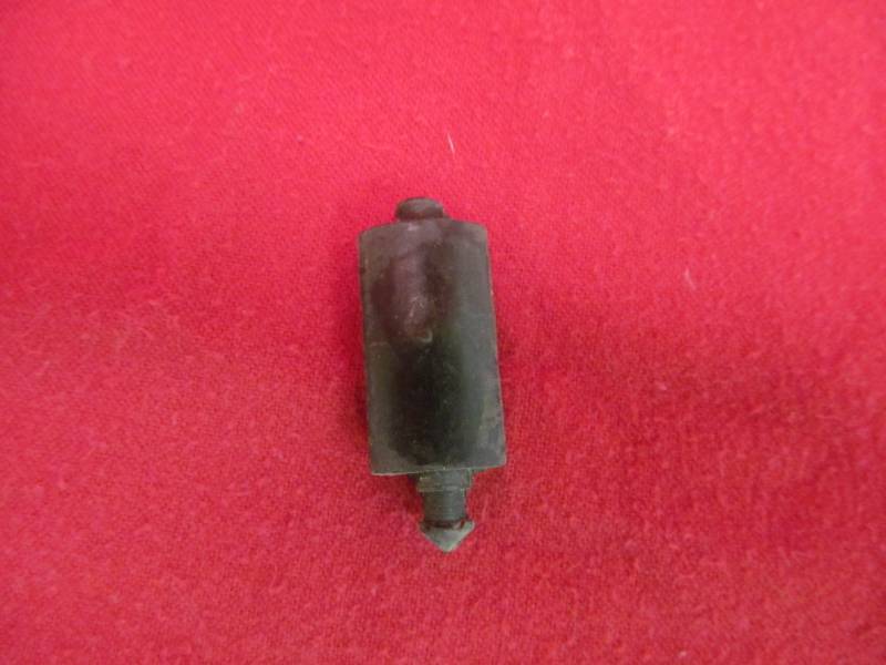 lot 19 image: muffler for vintage John Deere toy tractor