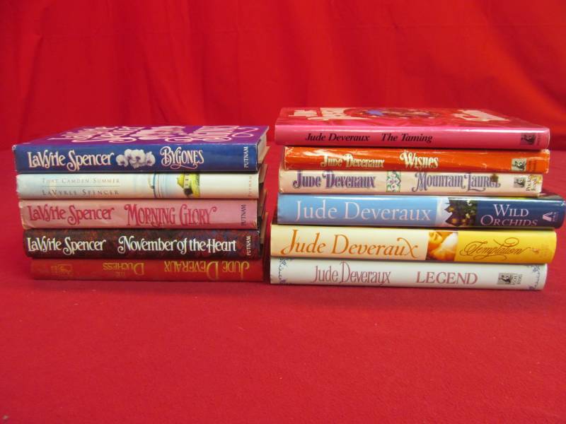 lot 43 image: hard cover bestseller books