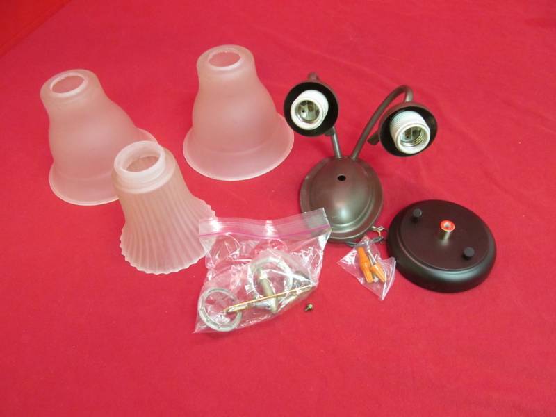 lot 51 image: wall mount lamp