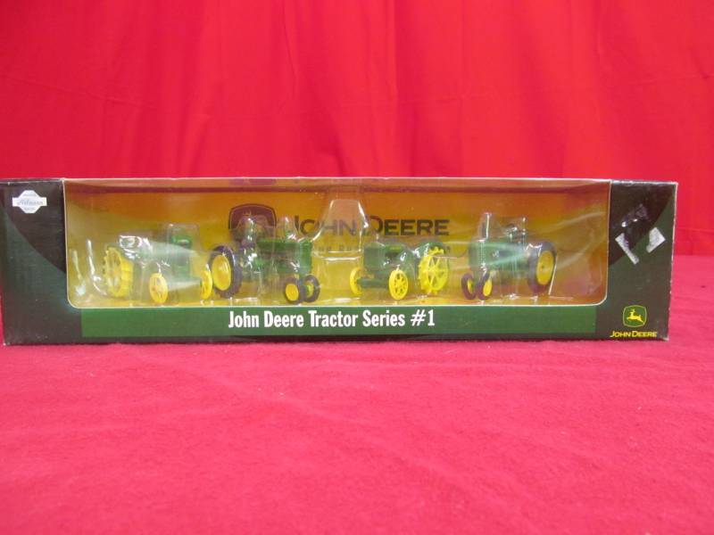 lot 68 image: John Deere tractor