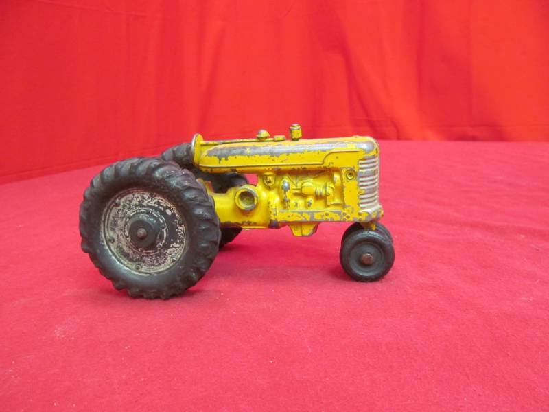lot 72 image: vintage Slik toy tractor