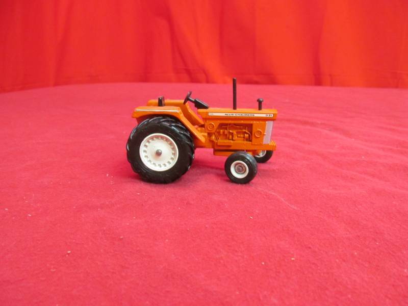 lot 86 image: Allis Chalmers D21