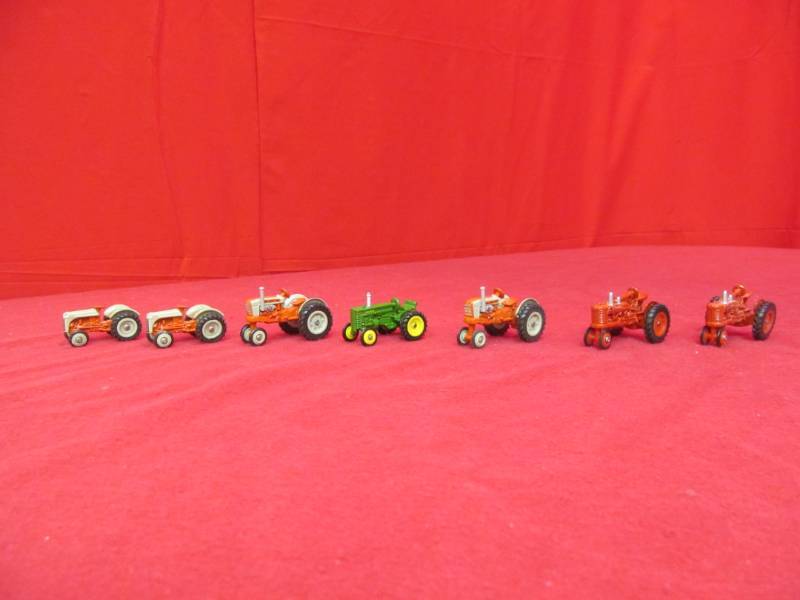 lot 88 image: die cast toy tractors