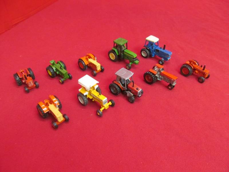 lot 89 image: die cast toy tractors