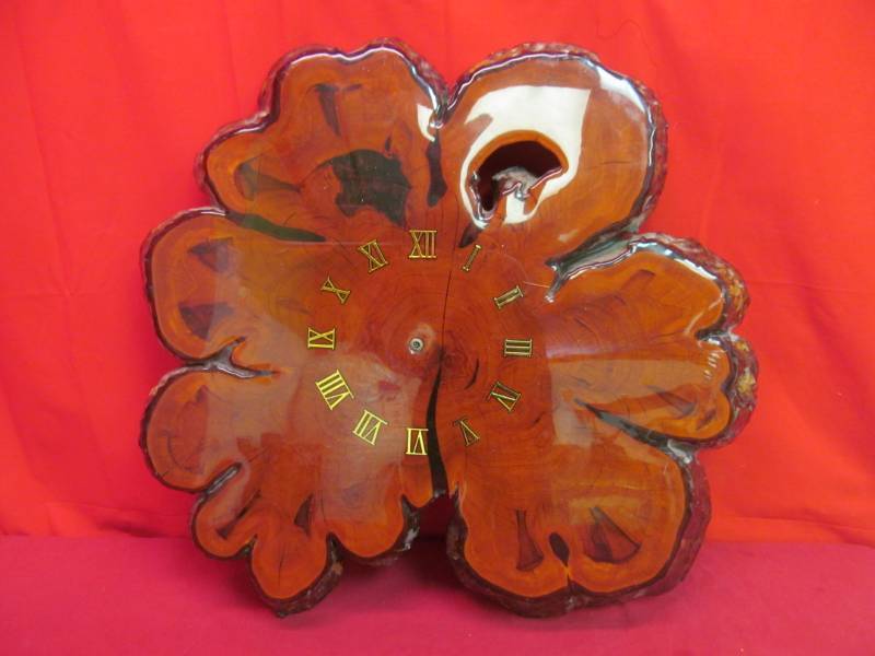 lot 92 image: slab wood wall clock