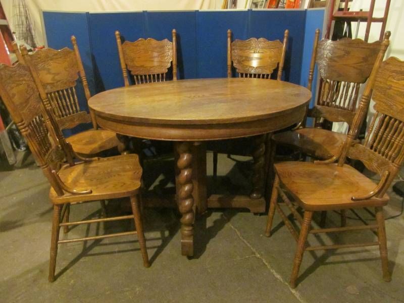lot 96 image: vintage dining table
