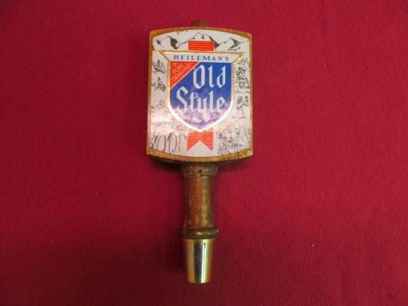 lot 212 image: Old Style tapper handle