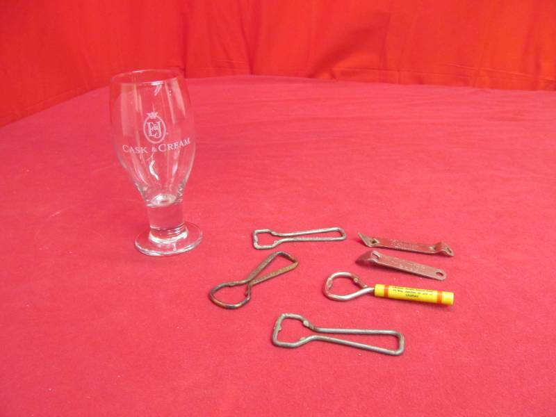 lot 250 image: vintage bottle openers, glass