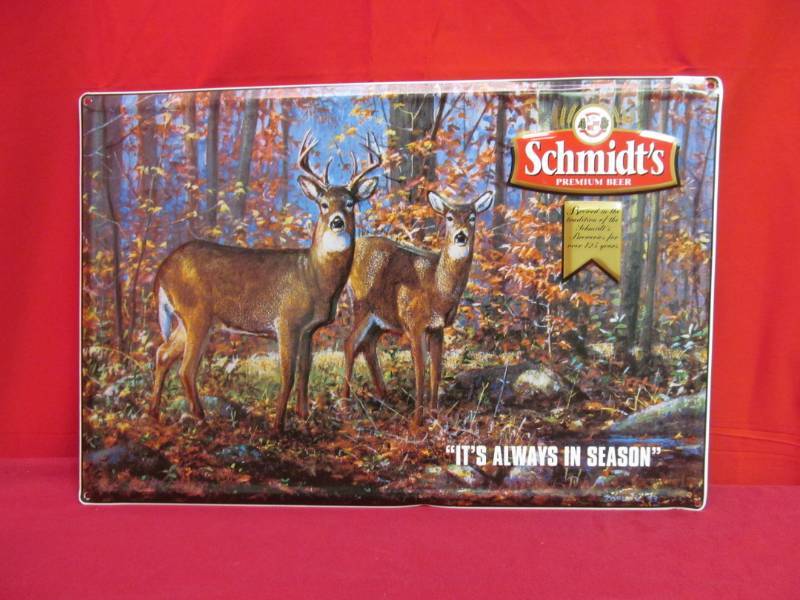 lot 257 image: Schmidt wildlife tin