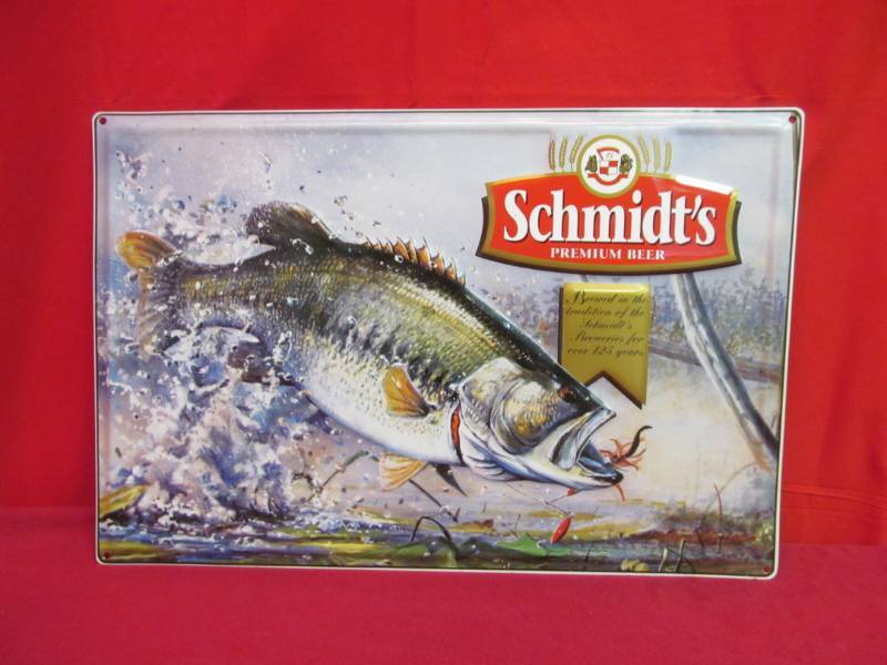 lot 258 image: Schmidt wildlife tin