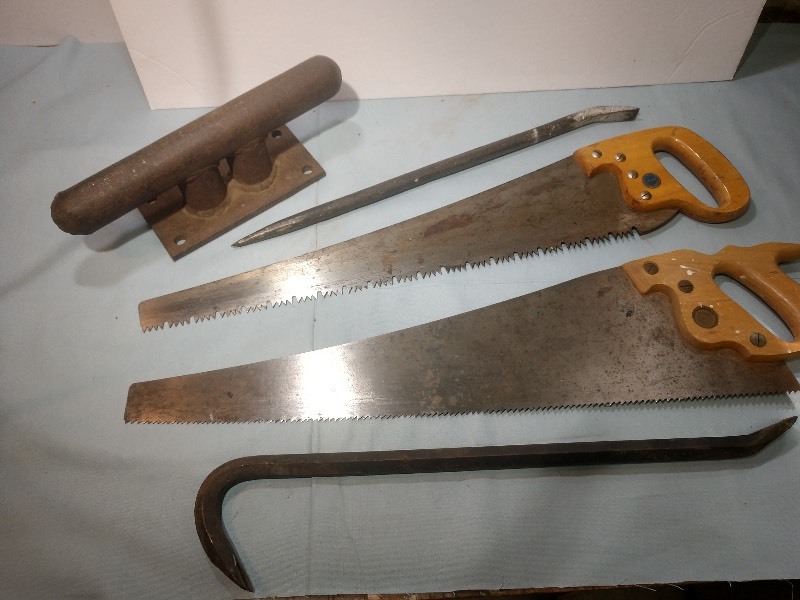 lot 22 image: Crowbars (2) - A.C. Atkins & Co Indianapolis Hand Saw - Bushman Hand Saw - Industrial Steel Bar