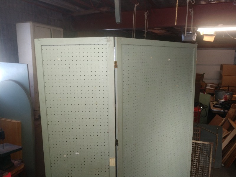 lot 25 image: Vintage Peg Board 3-Panel Room Divider