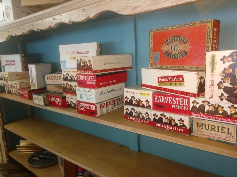 lot 48 image: Vintage Cigar Boxes (Empty)