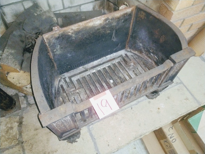 lot 57 image: Vintage Cast Iron Fireplace Wood Insert Box Grate