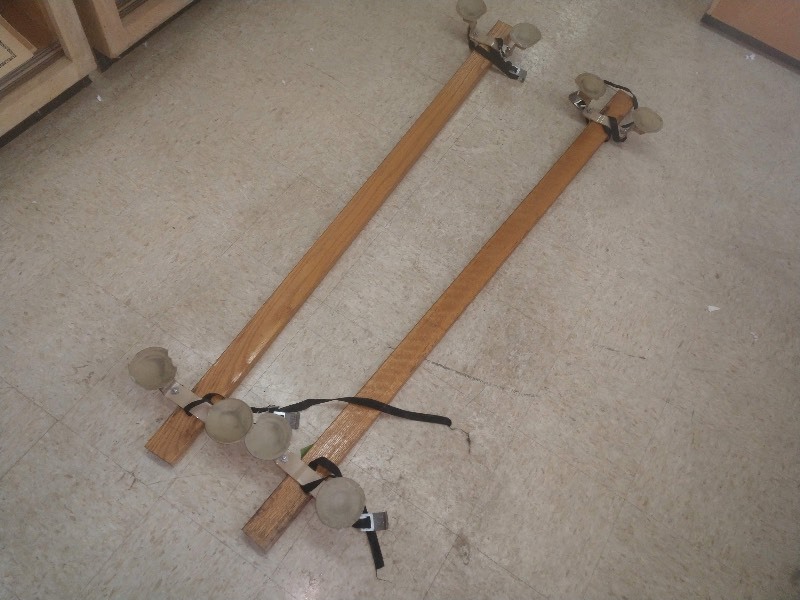 lot 72 image: Vintage Gray Dual Cup Suction Lifters (4) - Wood Beams (2)