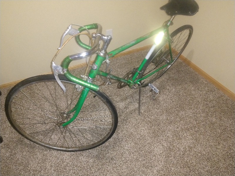 lot 135 image: Vintage Green Schwinn Varsity Bicycle 1951 to 1986