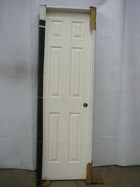 lot 10 image: Molded 6 Panel Textured Door