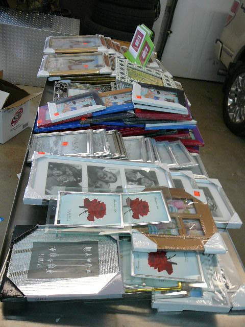 lot 19 image: Picture Frames