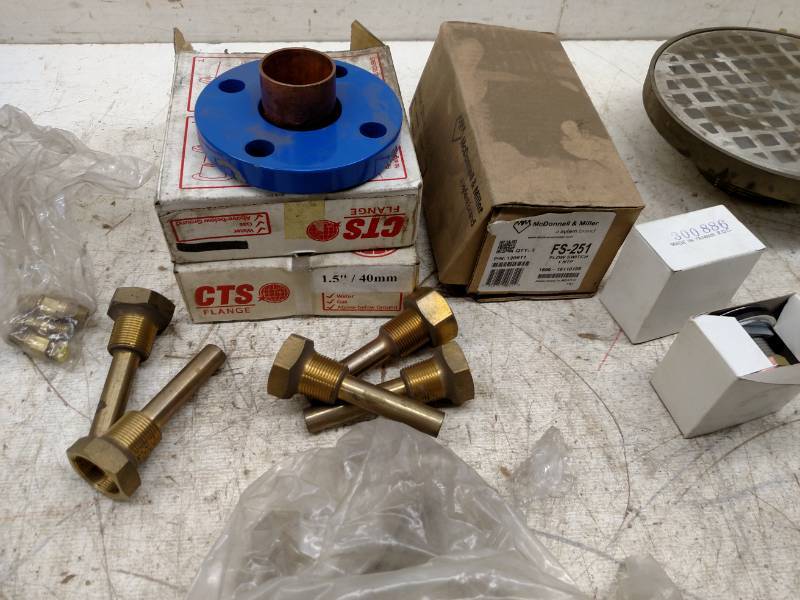 lot 49 image: Asstd Plumbing Items...