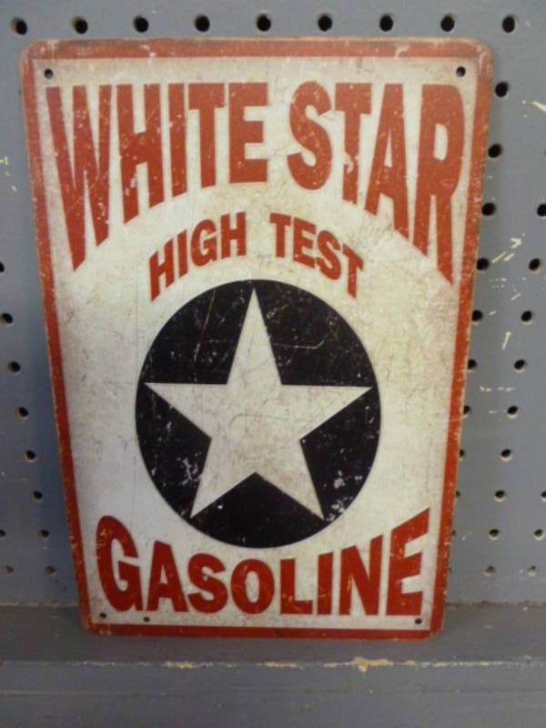 lot 14 image: Sign