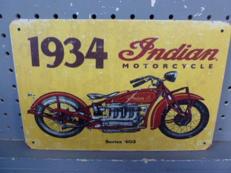 lot 19 image: Sign