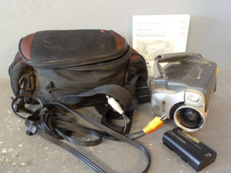 lot 23 image: Canon Camcorder