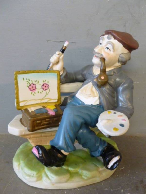 lot 33 image: Decorative