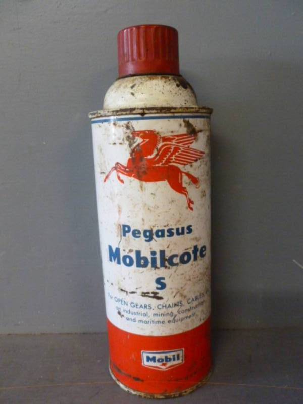 lot 64 image: Vintage Oil Can