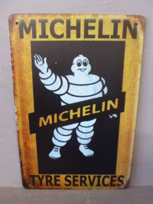 lot 77 image: Sign