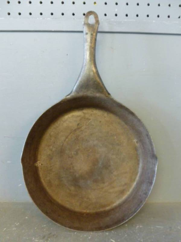 lot 88 image: Antique Fry Pan